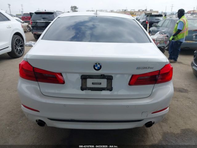 WBAJA9C5XJB033667 BMW 530e Iperformance