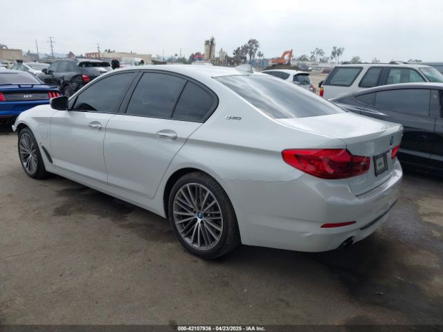 WBAJA9C5XJB033667 BMW 530e Iperformance