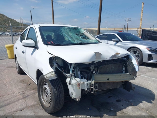 3N1CN7AP2JL820770 Nissan Versa 1.6 S+