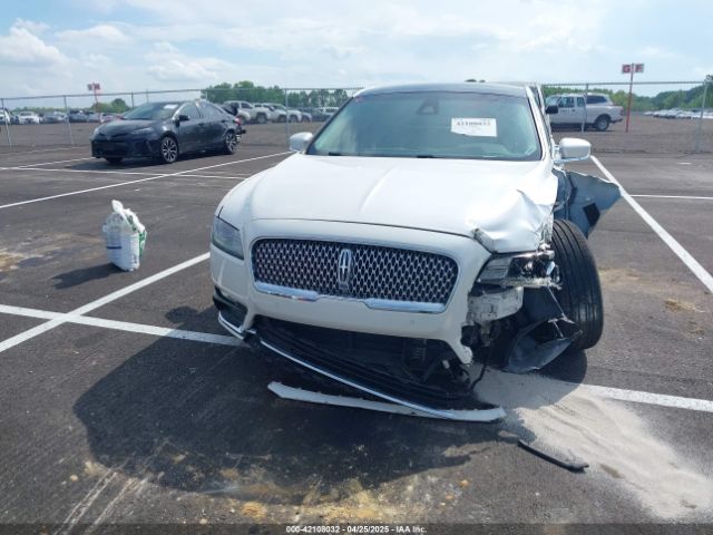 1LN6L9TP0H5611204 Lincoln Continental Select