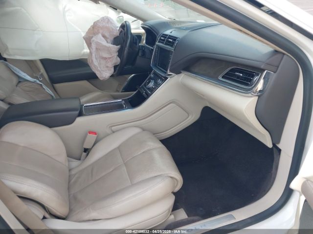 1LN6L9TP0H5611204 Lincoln Continental Select