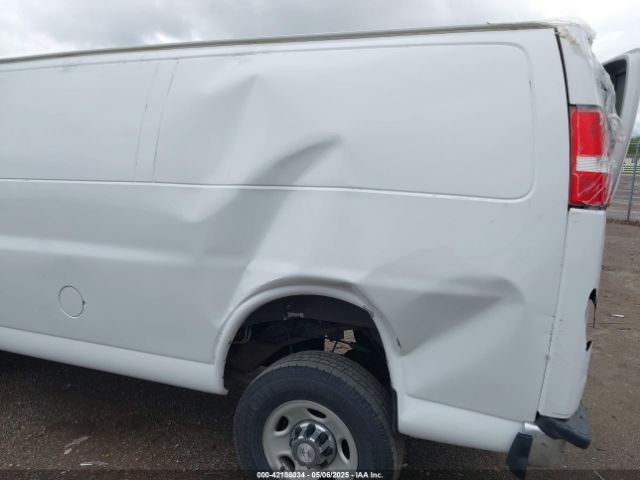 1GCWGBFG0H1128072 Chevrolet Express 2500 Work Van