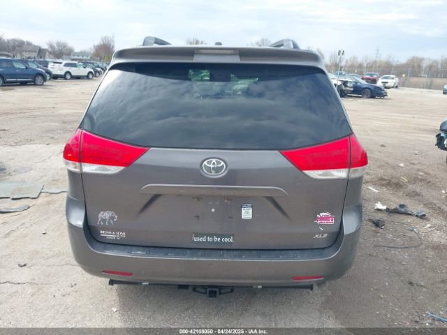 5TDYK3DC4ES463315 Toyota Sienna Xle V6 8 Passenger