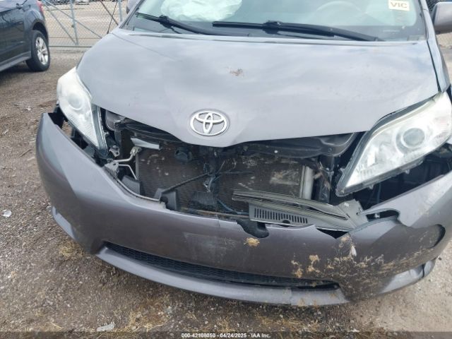 5TDYK3DC4ES463315 Toyota Sienna Xle V6 8 Passenger
