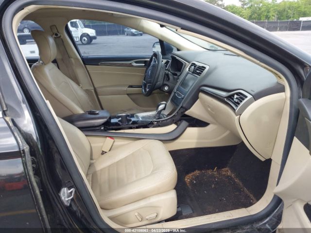 3FA6P0HD5ER182028 Ford FUSION SE