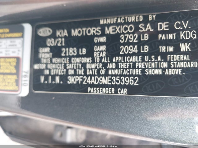 3KPF24AD9ME353962 KIA Forte Lxs