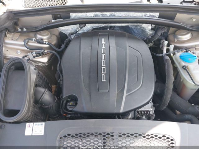 2018 PORSCHE MACAN WP1AA2A55JLB04330 Photo 9
