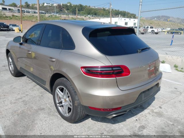 2018 PORSCHE MACAN WP1AA2A55JLB04330 Photo 2