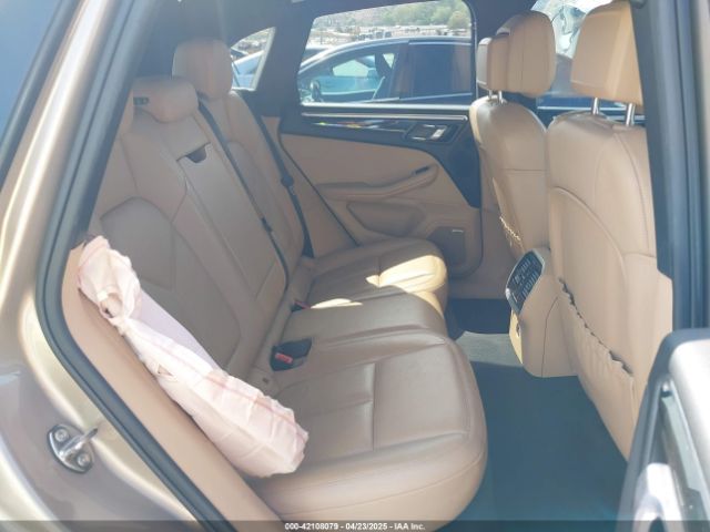 2018 PORSCHE MACAN WP1AA2A55JLB04330 Photo 7