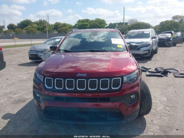 3C4NJDFBXNT129800 Jeep Compass Latitude Lux 4x4