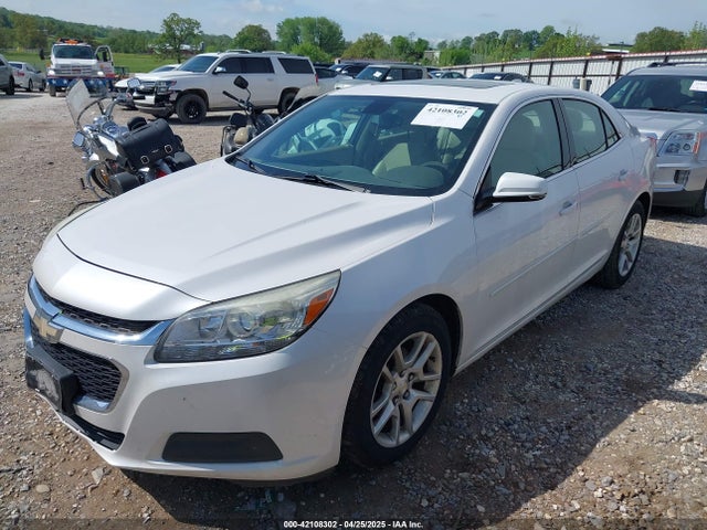 Chevrolet MALIBU 1LT 2015 1G11C5SL1FF294104 Image 2