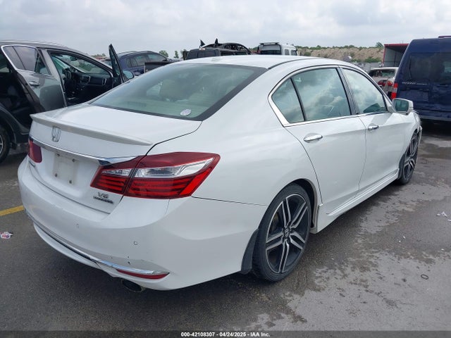 1HGCR3F97GA029298 Honda Accord Touring