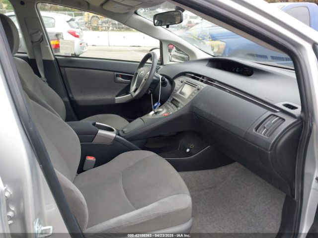 JTDKN3DU1E0384757 Toyota Prius Three