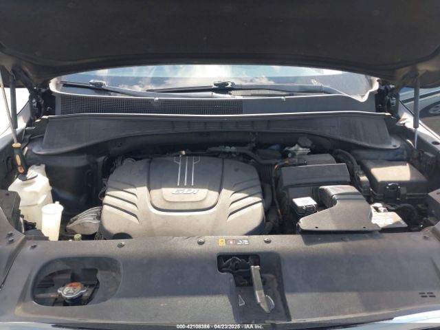 5XYPG4A57GG072233 KIA Sorento 3.3l Lx