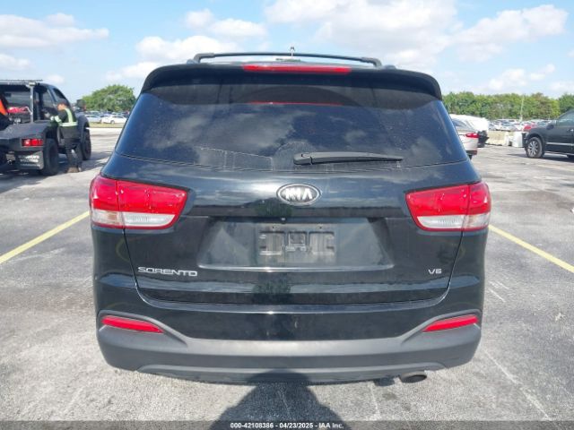 5XYPG4A57GG072233 KIA Sorento 3.3l Lx