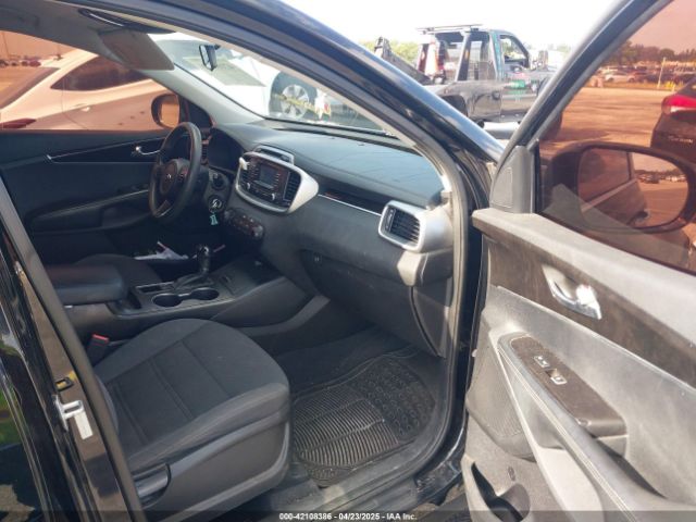 5XYPG4A57GG072233 KIA Sorento 3.3l Lx