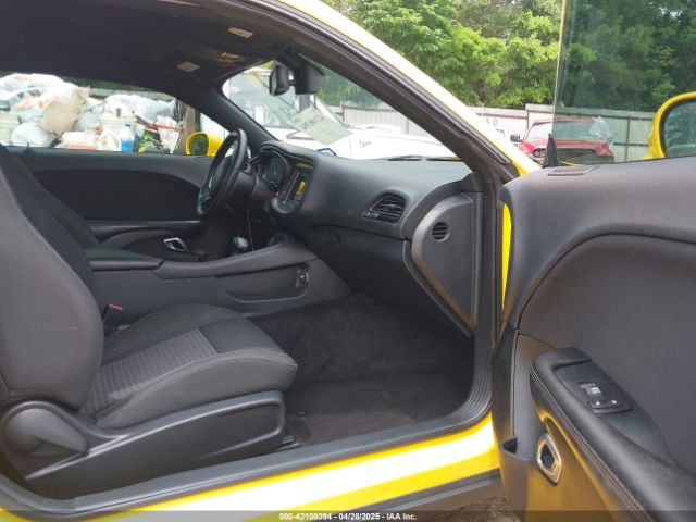 2C3CDZAG6JH236249 Dodge Challenger Sxt