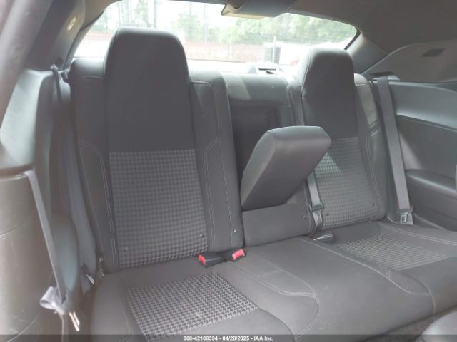 2C3CDZAG6JH236249 Dodge Challenger Sxt