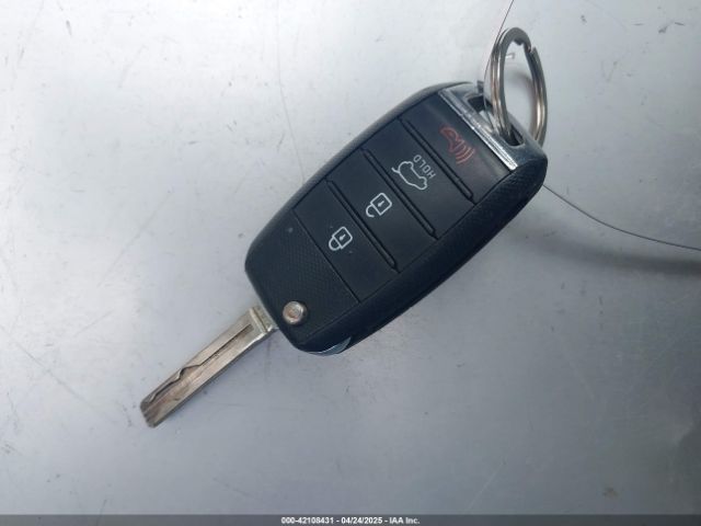 KNDPM3ACXJ7388053 KIA Sportage Lx