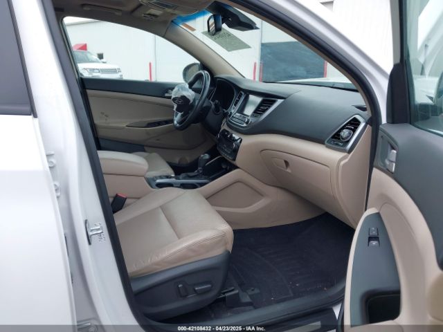 2018 HYUNDAI TUCSON KM8J3CA26JU804144 Photo 4