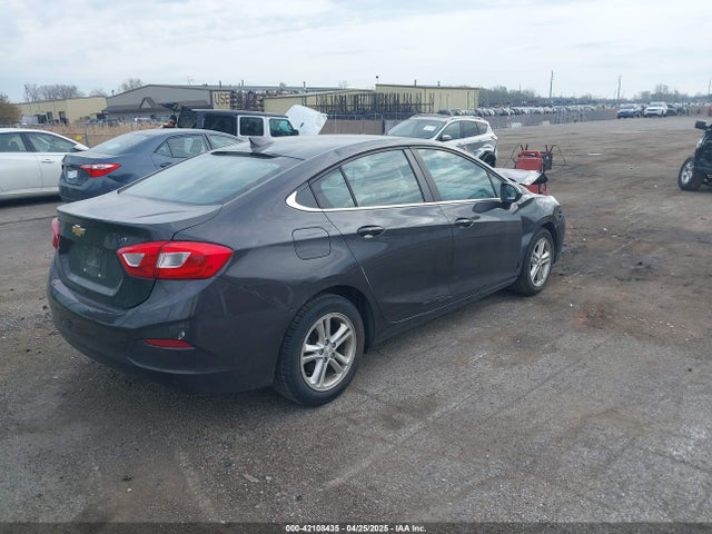 1G1BE5SM6H7183262 Chevrolet Cruze Lt Auto