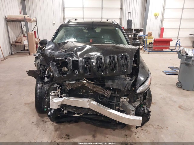 1C4PJLCS5EW103106 Jeep Cherokee