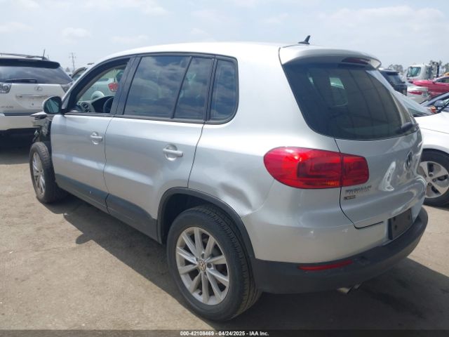 WVGAV7AX2HK043695 Volkswagen Tiguan 2.0t/2.0t S