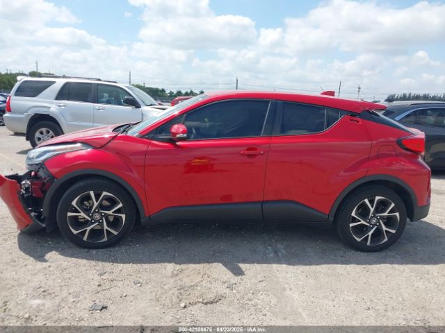 NMTKHMBX4NR141627 Toyota C-HR XLE