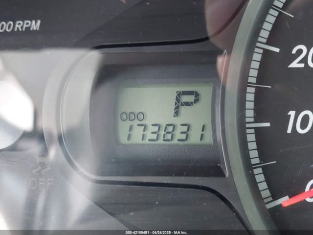 5TDKK3DC1ES506563 Toyota Sienna Le V6 8 Passenger