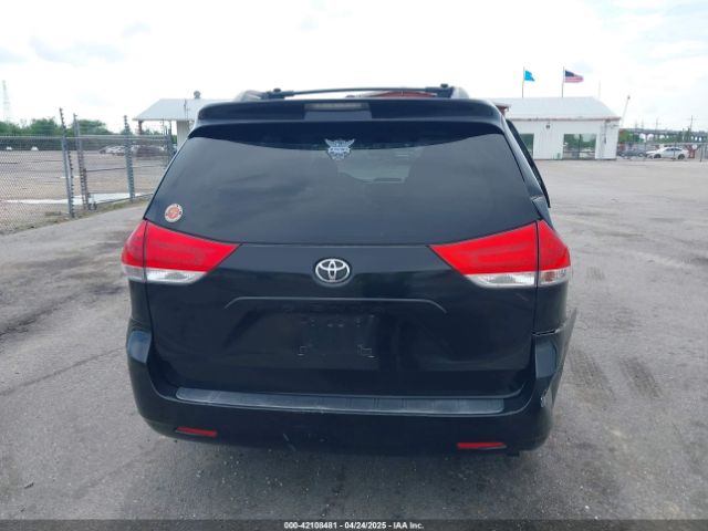 5TDKK3DC1ES506563 Toyota Sienna Le V6 8 Passenger