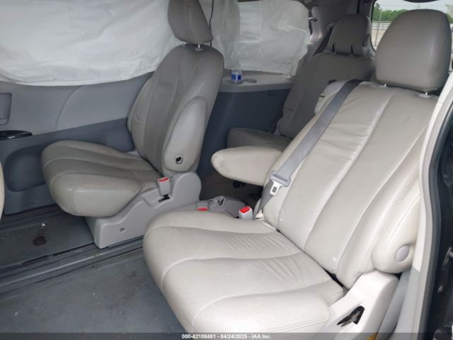 5TDKK3DC1ES506563 Toyota Sienna Le V6 8 Passenger