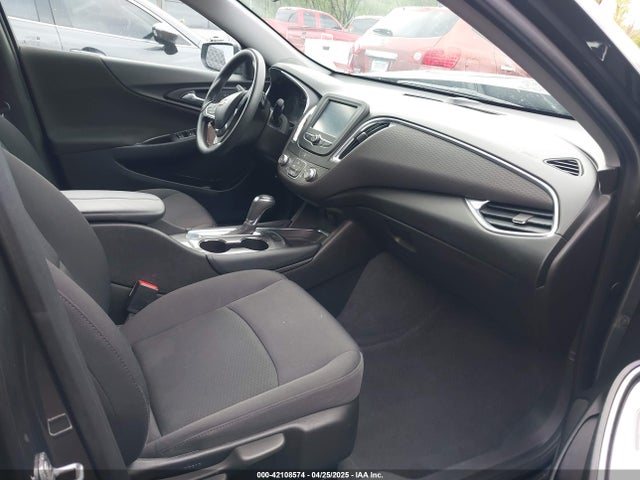 1G1ZE5ST4HF205917 Chevrolet MALIBU 1LT