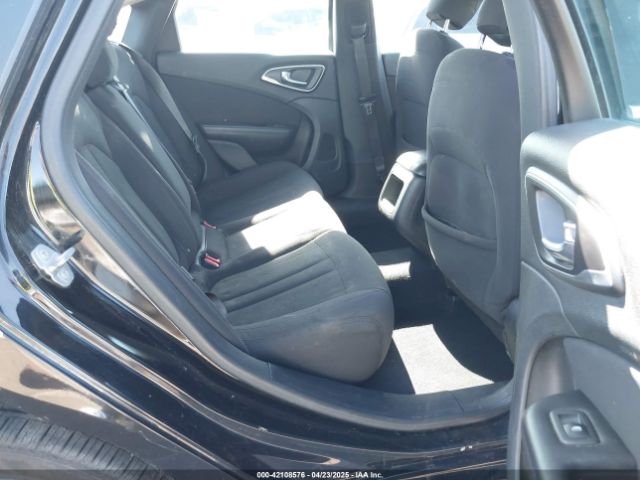 1C3CCCAB5FN616086 Chrysler 200