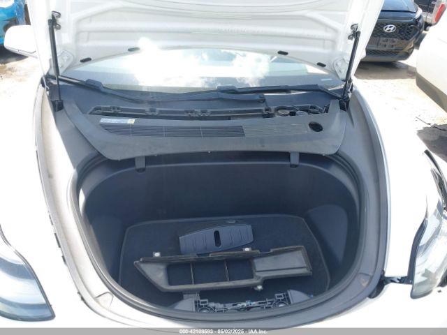 5YJ3E1EAXJF052597 Tesla Model 3 Long Range/mid Range