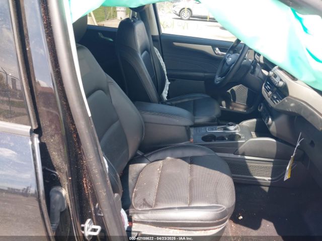 1FMCU9H94NUB58068 Ford ESCAPE SEL