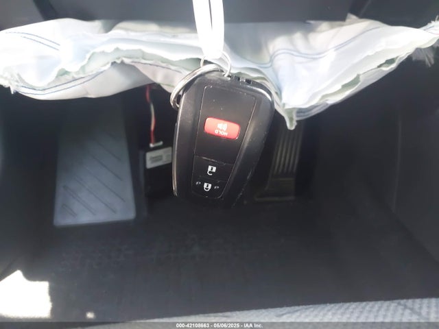 2T3W1RFVXMC091926 Toyota Rav4 Xle