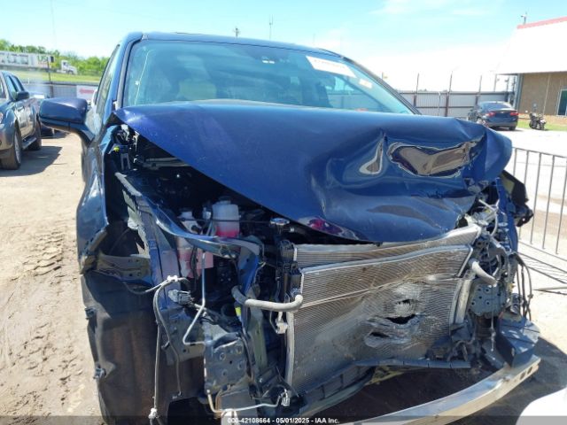 5TDYSKFC6PS081443 Toyota SIENNA XLE