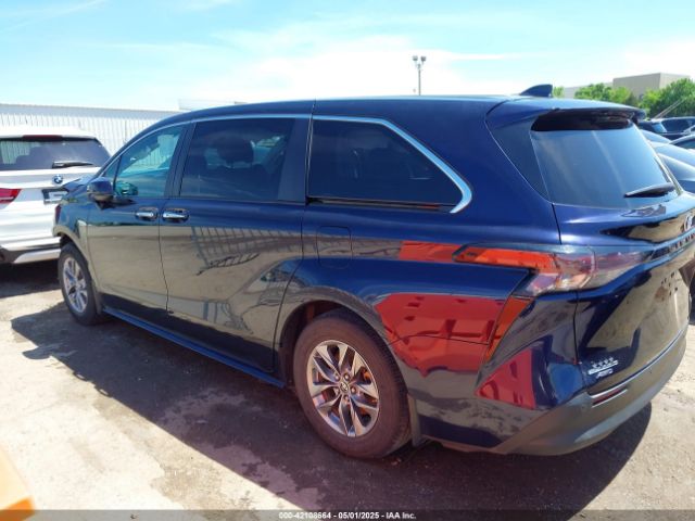 5TDYSKFC6PS081443 Toyota SIENNA XLE