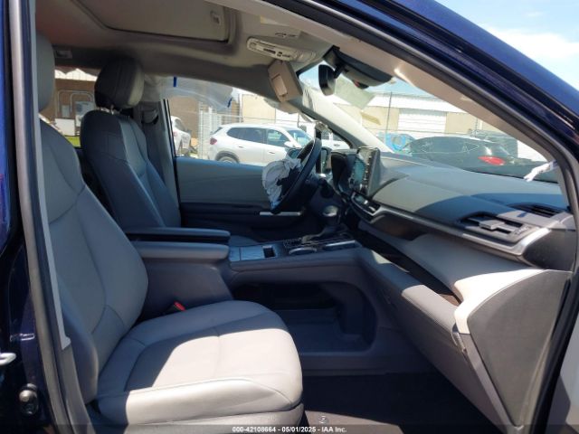 5TDYSKFC6PS081443 Toyota SIENNA XLE
