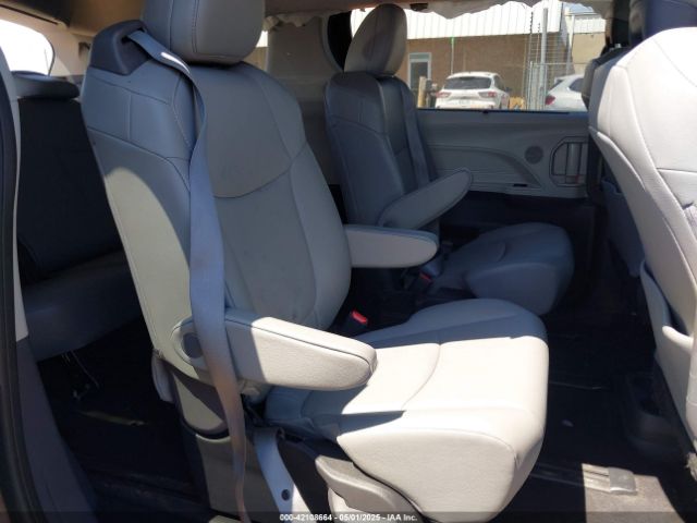 5TDYSKFC6PS081443 Toyota SIENNA XLE