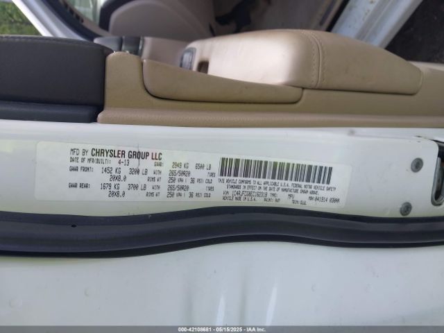 1C4RJFCG8EC162318 Jeep Grand Cherokee Overland