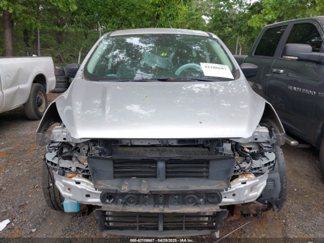 1FMCU0F78HUA58153 Ford ESCAPE S