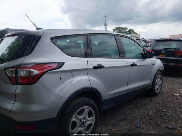 1FMCU0F78HUA58153 Ford ESCAPE S