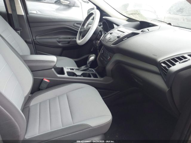 1FMCU0F78HUA58153 Ford ESCAPE S