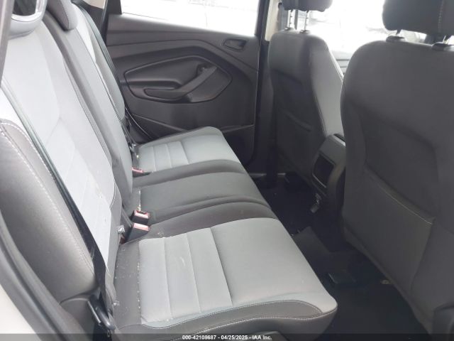 1FMCU0F78HUA58153 Ford ESCAPE S