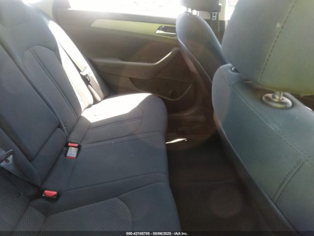 5NPE24AF7JH601095 Hyundai SONATA SE