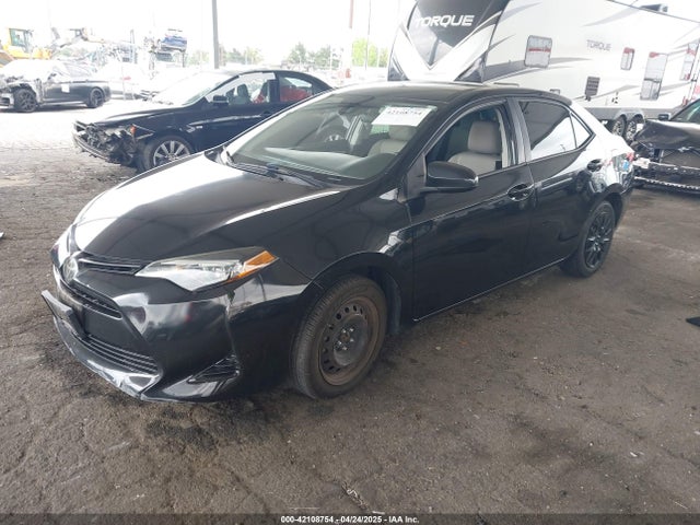 Toyota COROLLA LE 2019 2T1BURHE3KC233882 Image 2