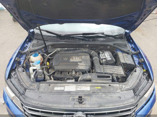 1VWBT7A32GC009922 Volkswagen 2016
