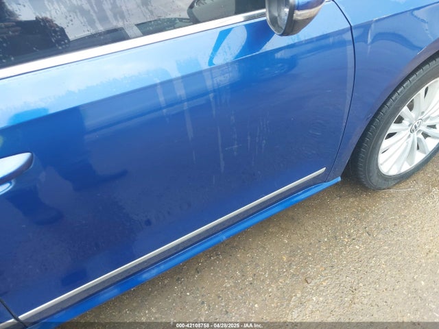 1VWBT7A32GC009922 Volkswagen 2016