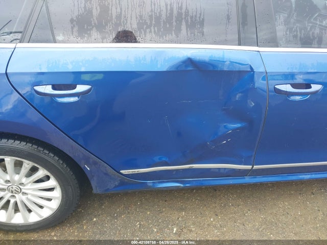 1VWBT7A32GC009922 Volkswagen 2016